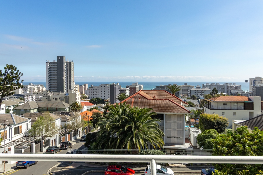 To Let 2 Bedroom Property for Rent in Sea Point Western Cape
